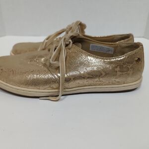 Vionic Woman Fashion Sneakers Sz 6 Shimmer Gold Reptile Fabric Laces